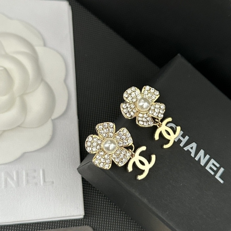 Chanel Earring 03yxs710